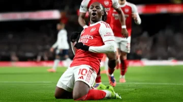 تغطية مباشرة.. القنوات الناقلة لمباراة أرسنال وبرينتفورد في الجولة 26